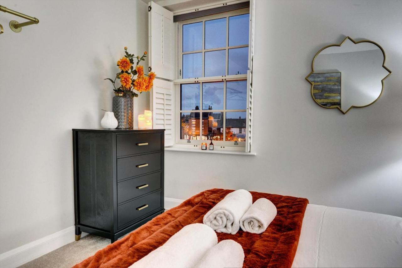 The Penthouse - Allocated Parking With City Views Ripon Exterior foto